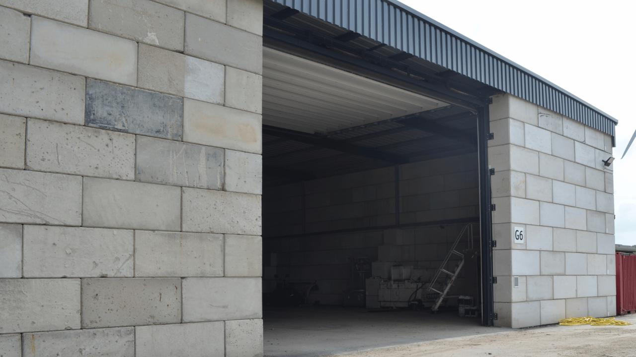 TE HUUR: loodsruimte voor breakbulk en/of droge bulk