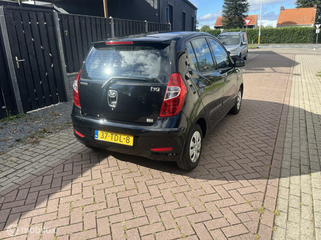Hyundai I 10 1.1 i-drive in prijs verlaagd