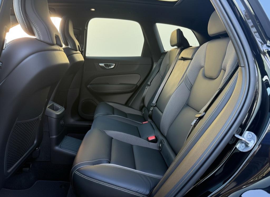 Volvo XC60 2.0 t6 plug-in hybrid awd plus black edition
