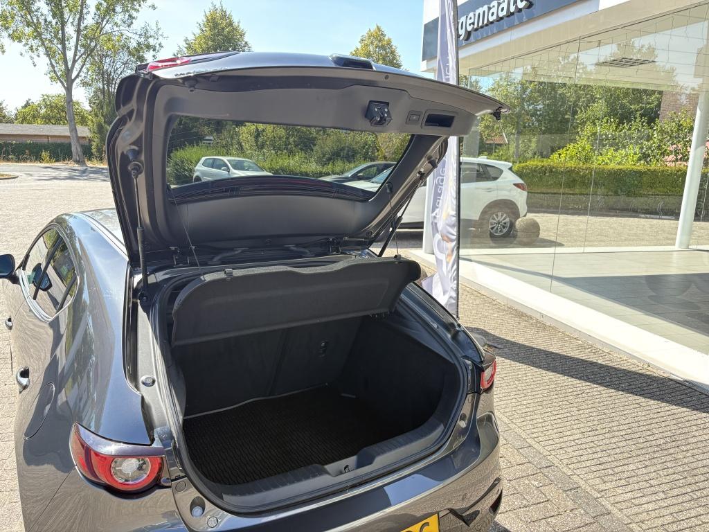 Mazda 3 2.0 e-skyactiv-x m hybrid 186 excl-line, driver ass.pack, comfort p