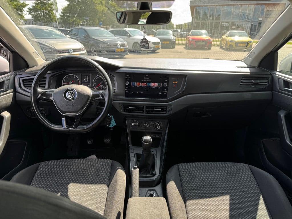 Volkswagen Polo 1.0 tsi highline * carplay * pdc 2x * airco * 18 inch