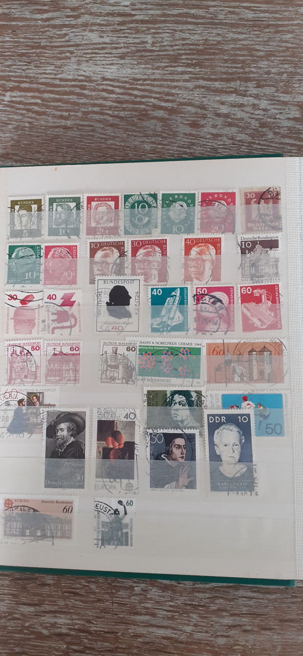 Postzegel album met postzegels