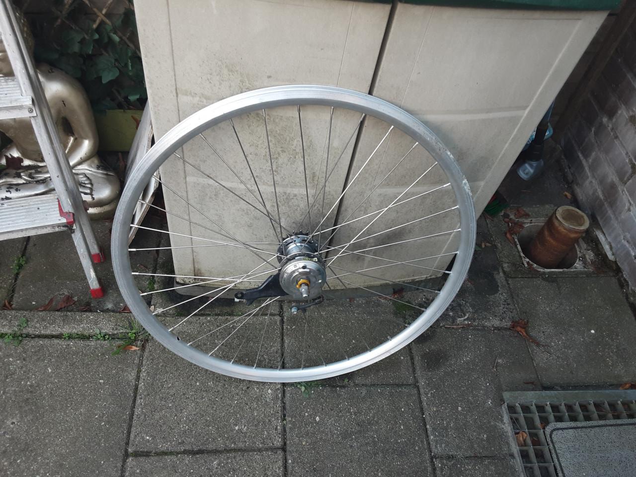 28 inch nexus achterwiel, 3 speed,rollerbrake rem
