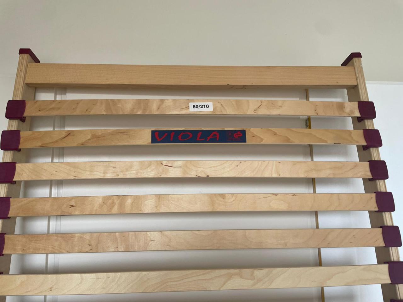 Lattenbodem met losse verstelbare poten. 80 x 210