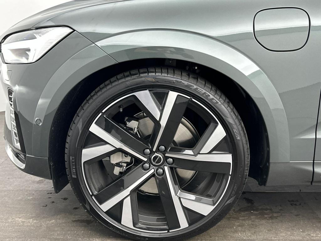 Volvo XC60 t8 ultra dark executive edition recharge awd