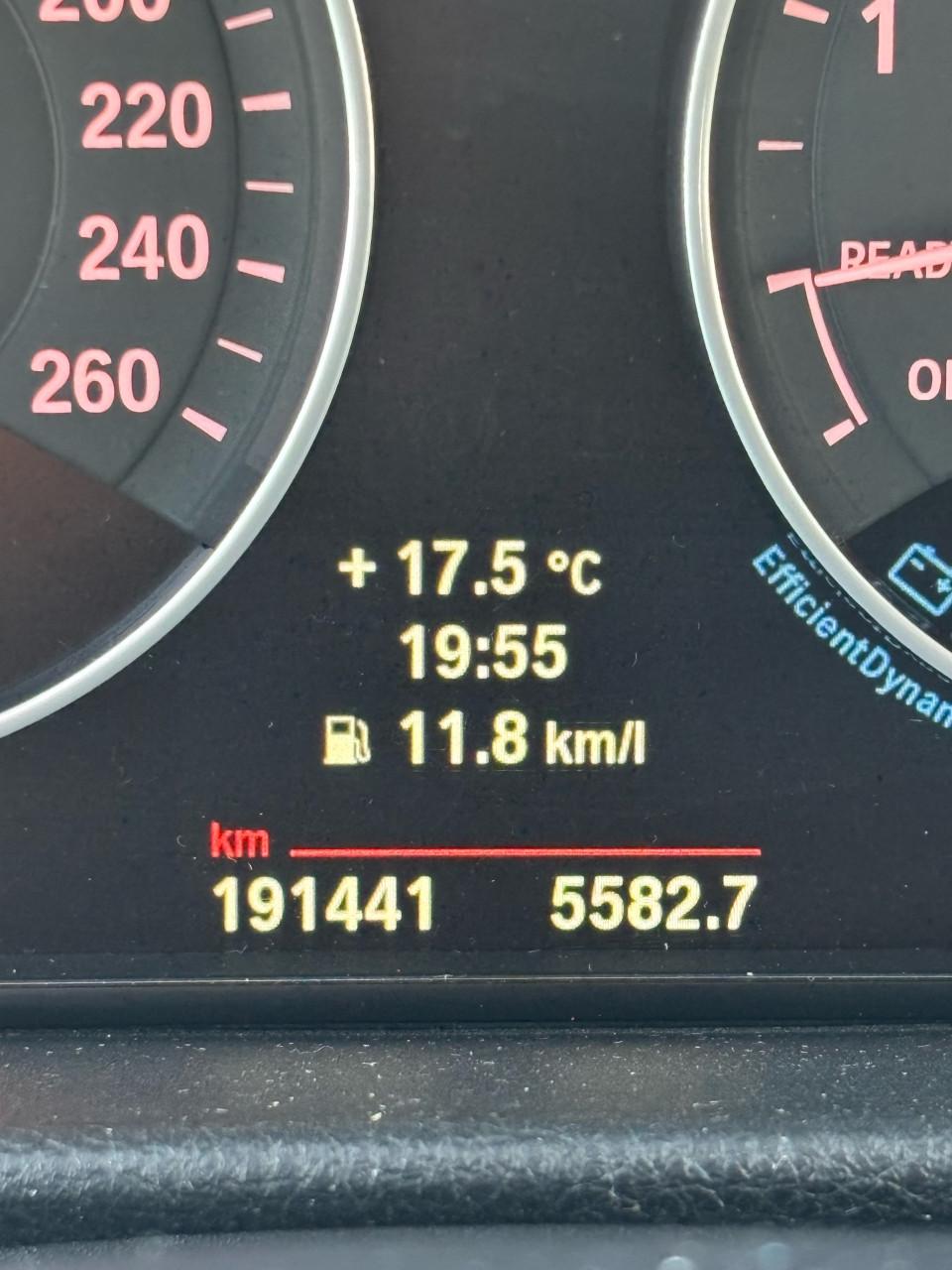 Nette bmw 320i (F31)