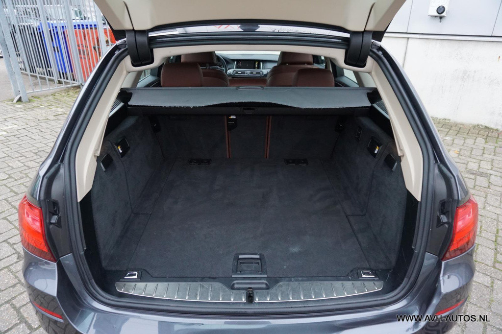 BMW 5 Serie touring 518d luxury edition