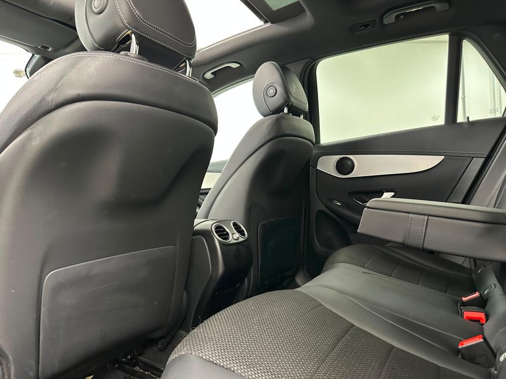 Mercedes-Benz Glc 300e 4matic luxury | luchtvering | trekhaak | panoramadak