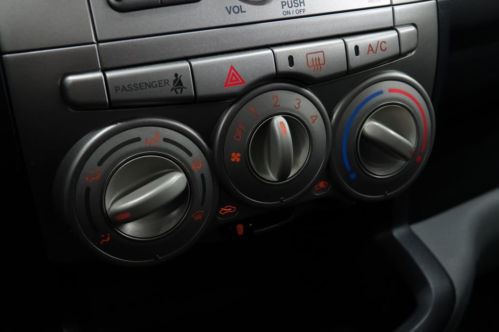Daihatsu Sirion 2 1.0-12v premium | airco | aux |