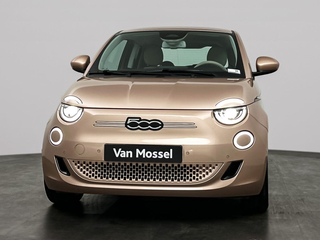 Fiat 500e 3+1 la prima 42 kwh