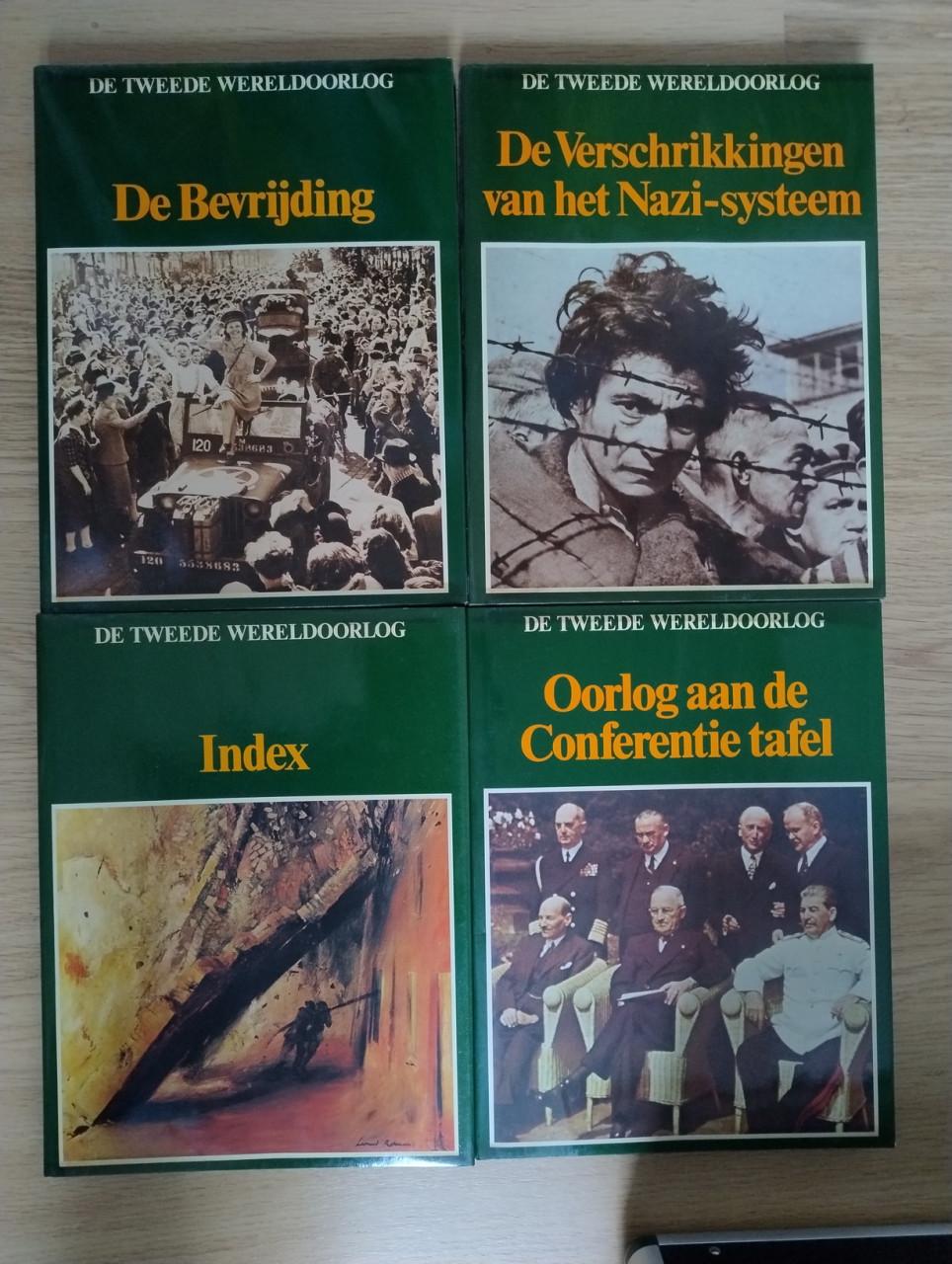 Complete serie boeken (25 delen) over de Tweede Wereld Oorlog