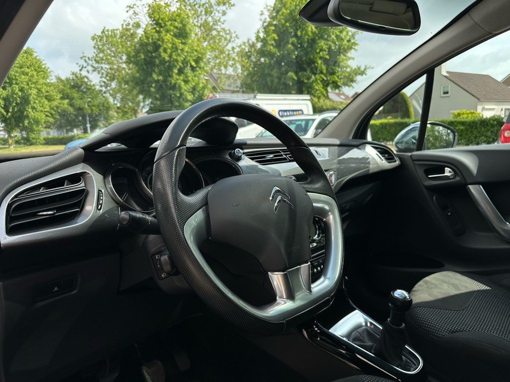 Citroen C3 1.6 vti exclusive // panoradak // 95.000km! //
