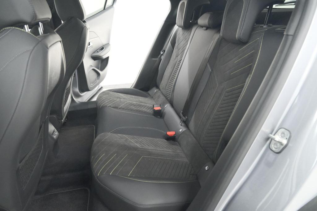 Peugeot 2008 puretech 130 eat8 gt | 360 camera | stoelmassage | adaptieve c