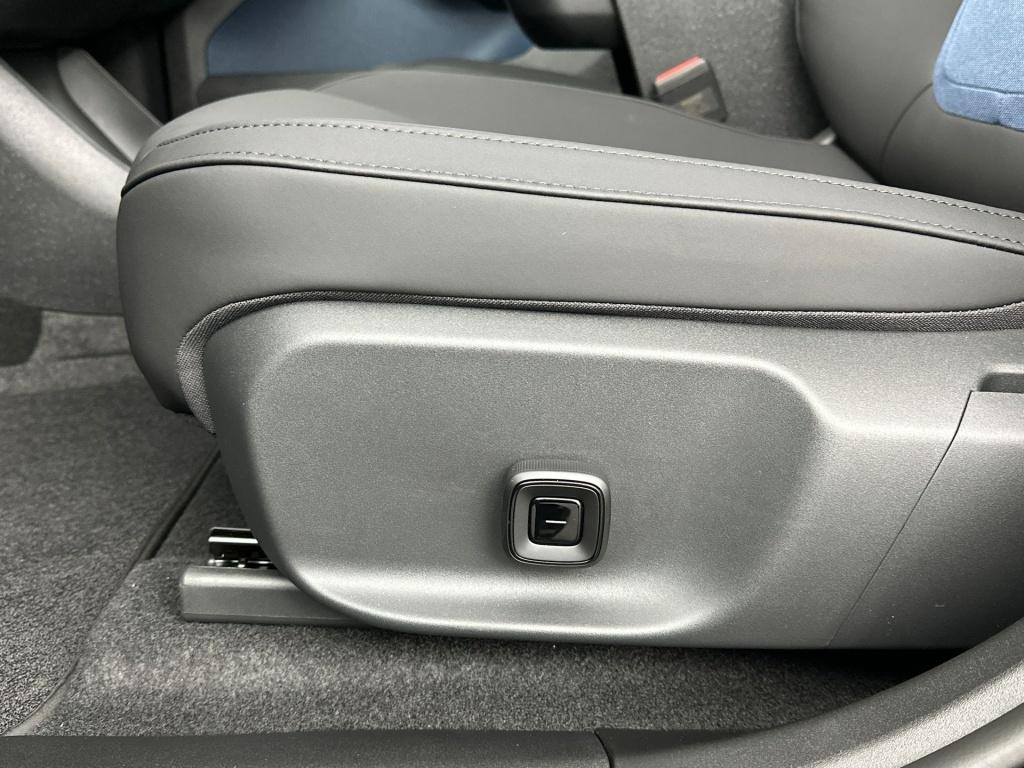Volvo Ex30 cross country p5 long range ultra europa