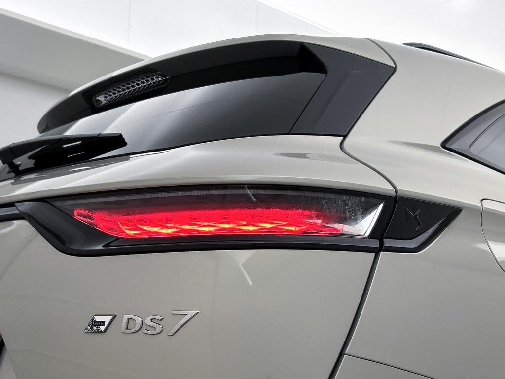 Ds Ds 7 crossback e-tense 300pk 4x4 automaat louvre | leder | adaptive crui