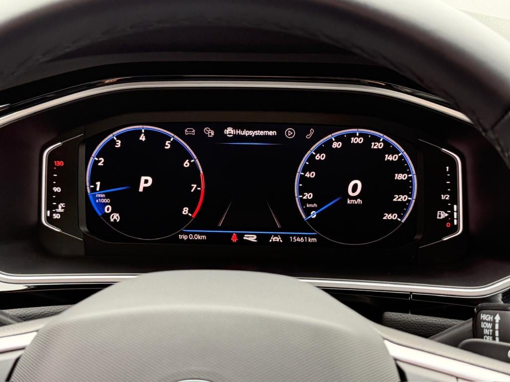 Volkswagen T-roc 1.5 tsi 150pk dsg r-line | camera | keyless | elek. achter