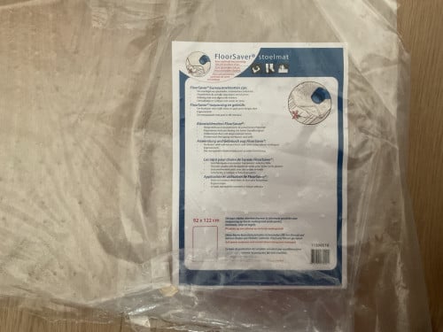 Burostoel bescherm mat.   floor saver.  vloer bescherm mat