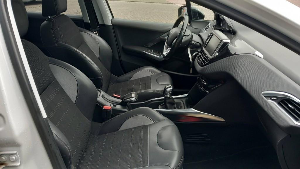 Peugeot 2008 1.2 VTI Allure Pack Premium Plus bj:2014 panorama navigatie