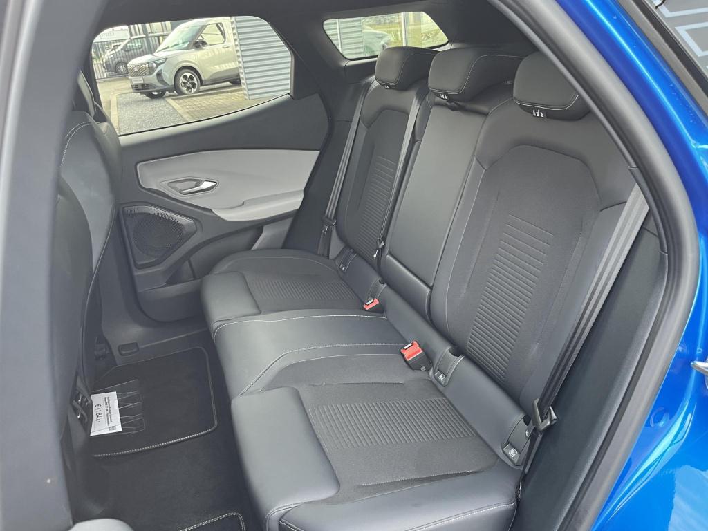 Ford Explorer premium extended range rwd 77 kwh | panoramadak | climate con