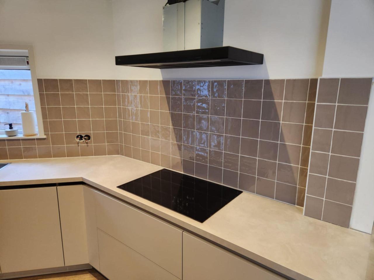 Tegelzetter nodig? Bel/app: 06 21937244 of Mail: jvbtegelzetter@gmail.com