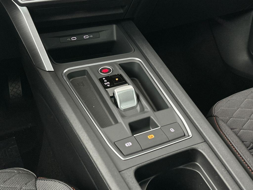 Seat Leon fr business 1.5 tsi ehybrid 150 kw / 204 pk statio