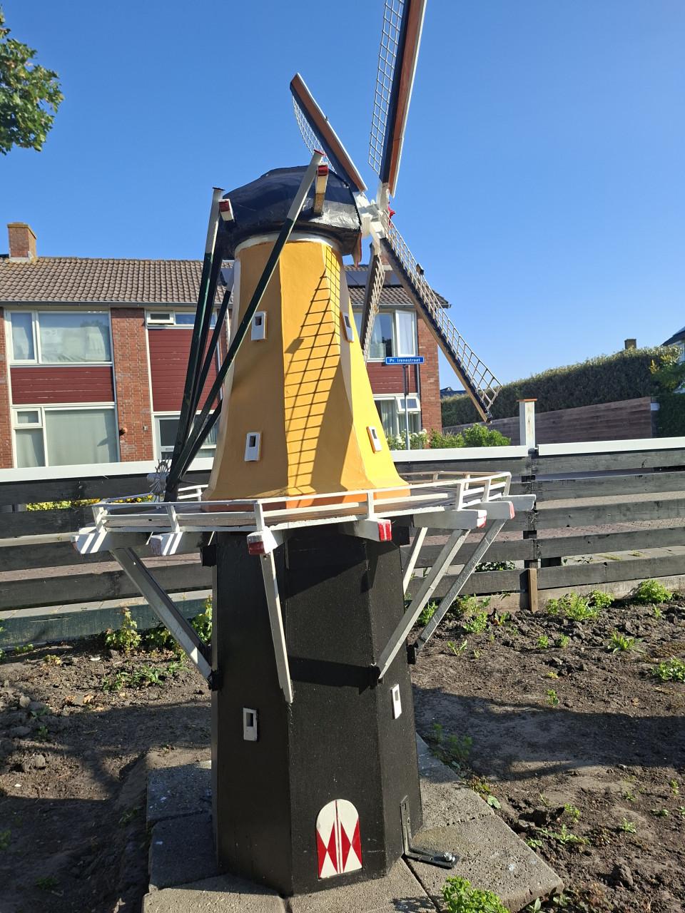 TUINMOLEN 2,20HOOG