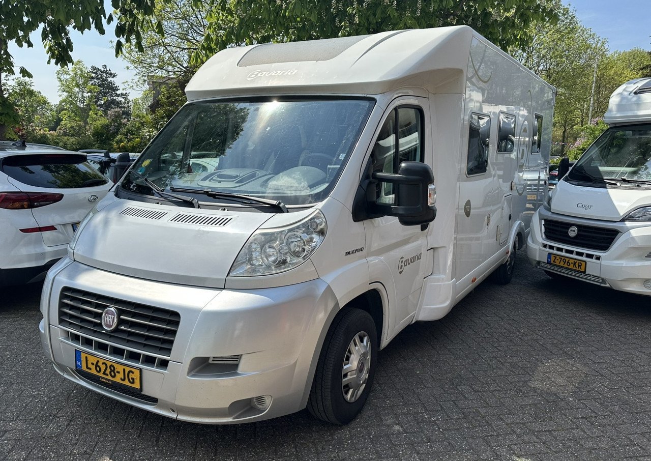Bavaria T073XLC 2011 slechts 80.008km! 4pers queens bed, jaar APK, garantie