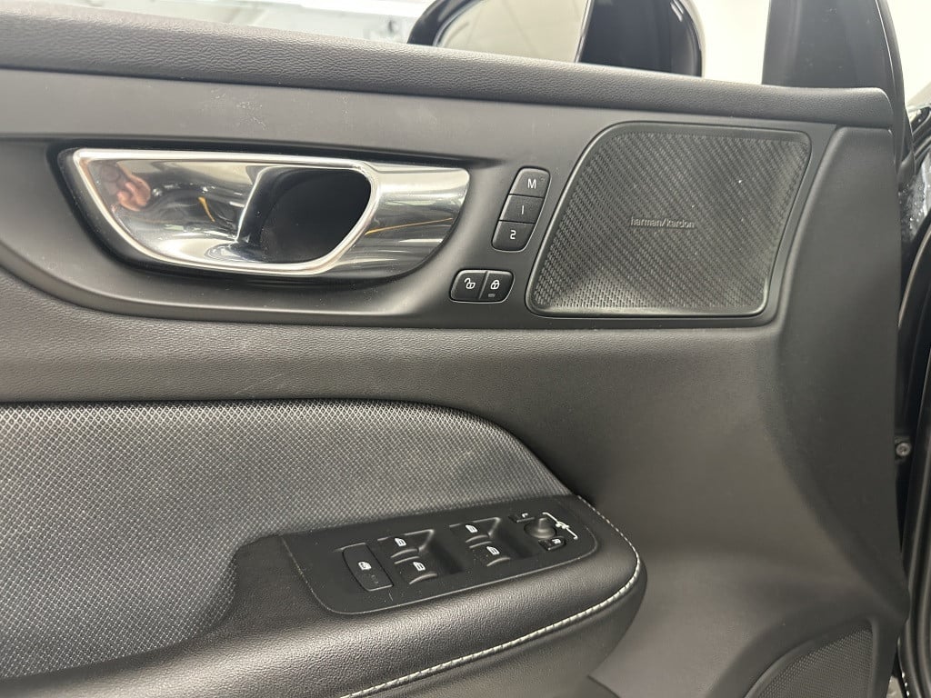 Volvo V60 2.0 t8 awd polestar 405pk | nieuwe accu | dealer-onderhouden | p