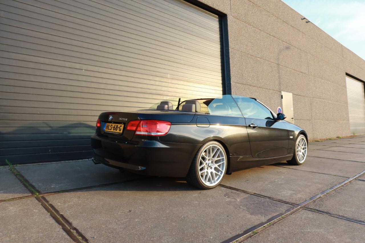 BMW 325i 3.0 Cabriolet Youngtimer 145DKM 2007