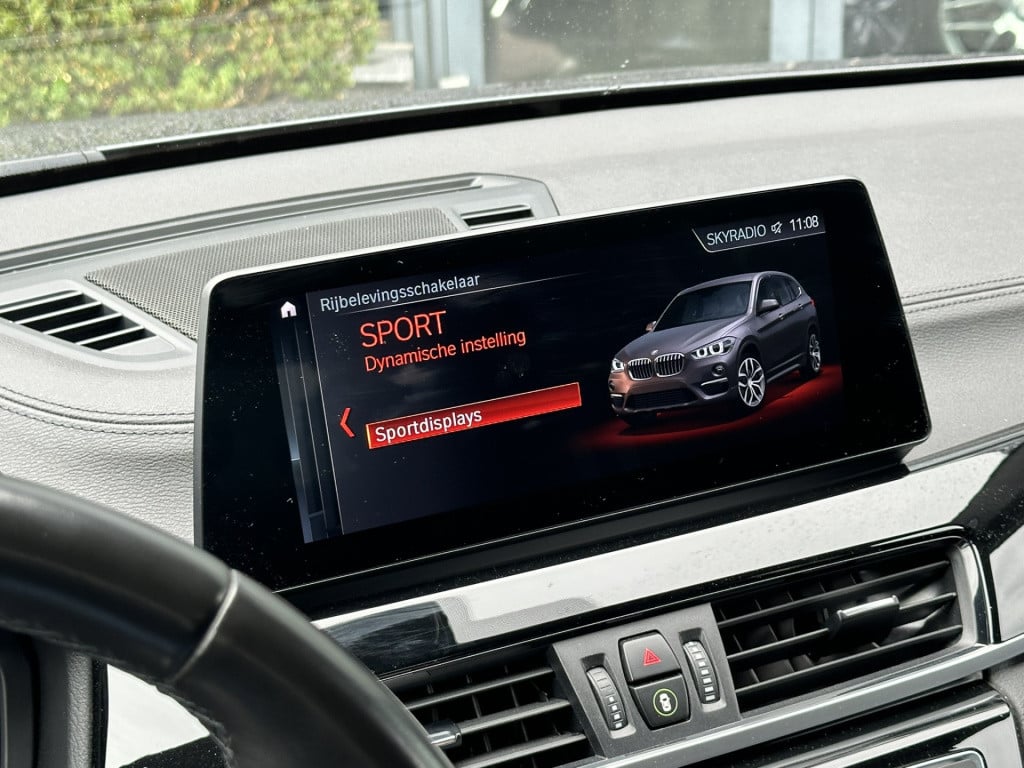 BMW X1 xdrive25e edrive edition l head -up i cruise control i stoelverwarmi