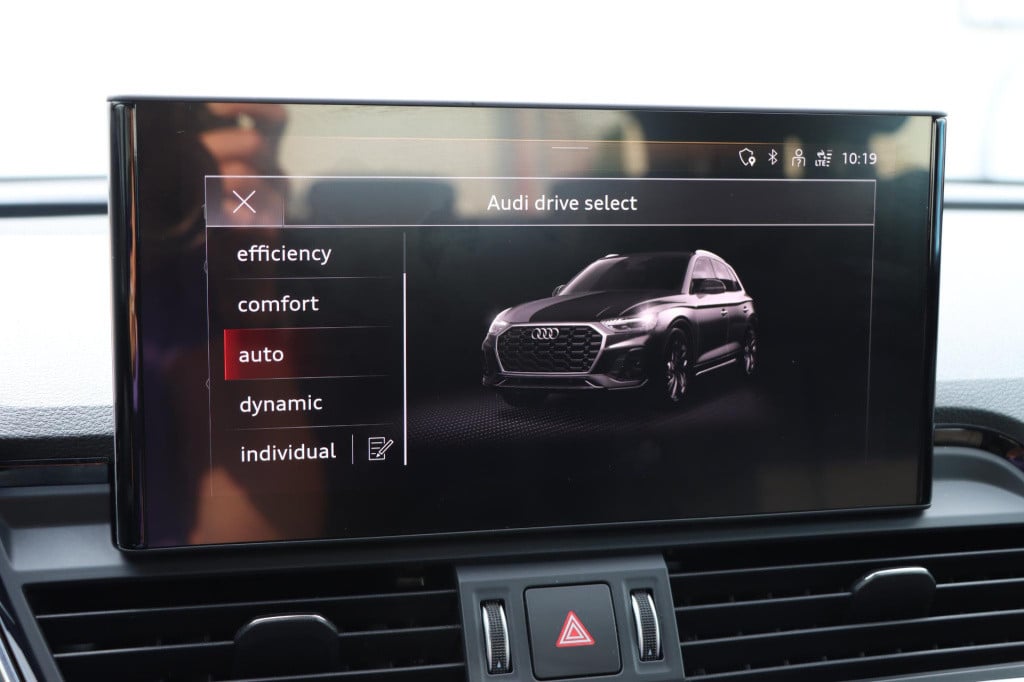 Audi Q5 50 tfsi e quattro s edition 300pk s-tronic audi q5 50 tfsi e s edit