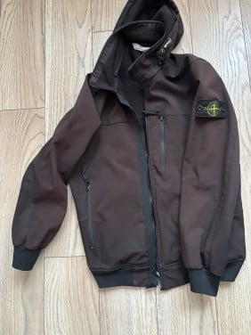 Stone Island jas zwart met capuchon