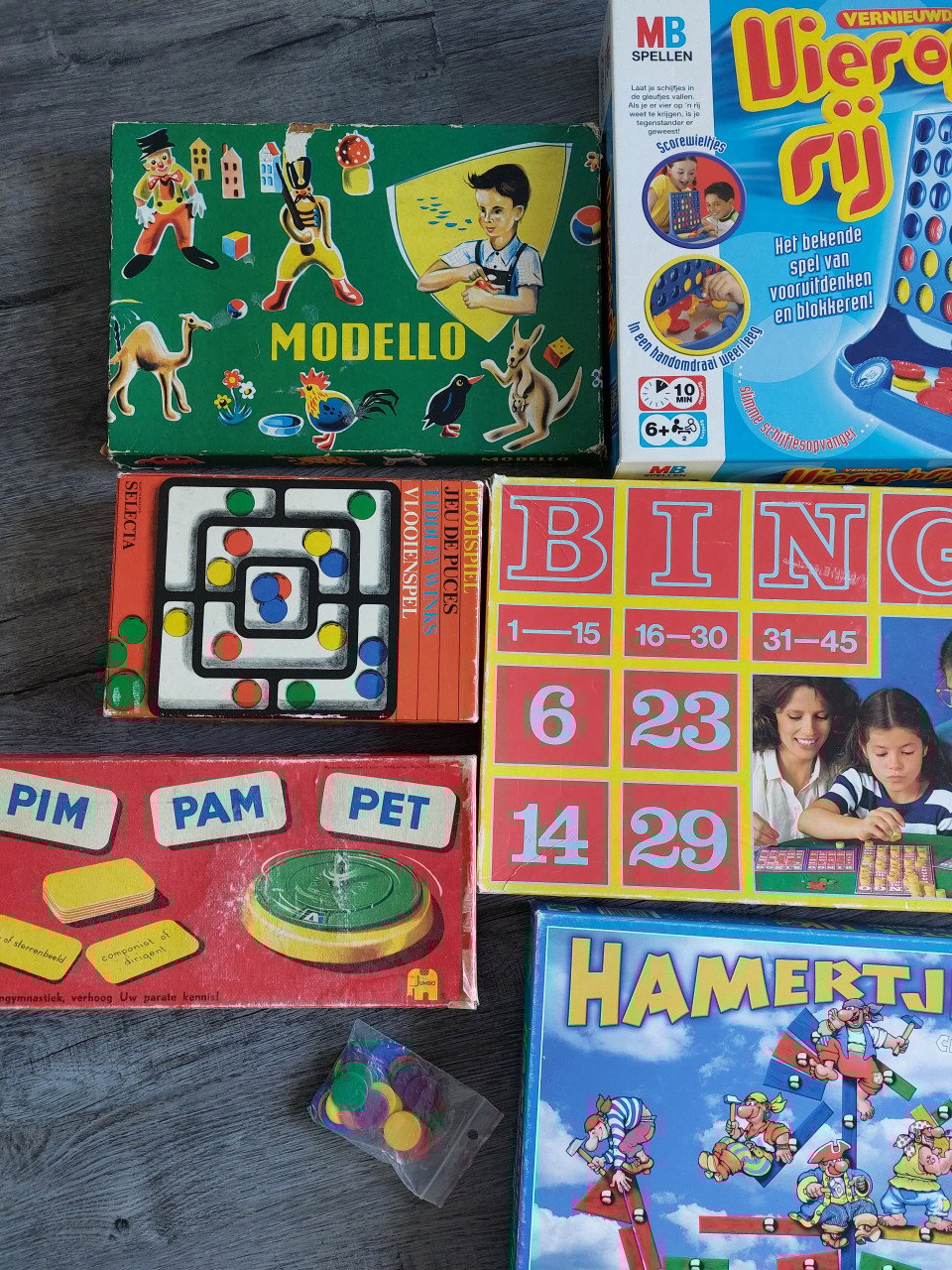 SPELLETJES, 14 stuks.