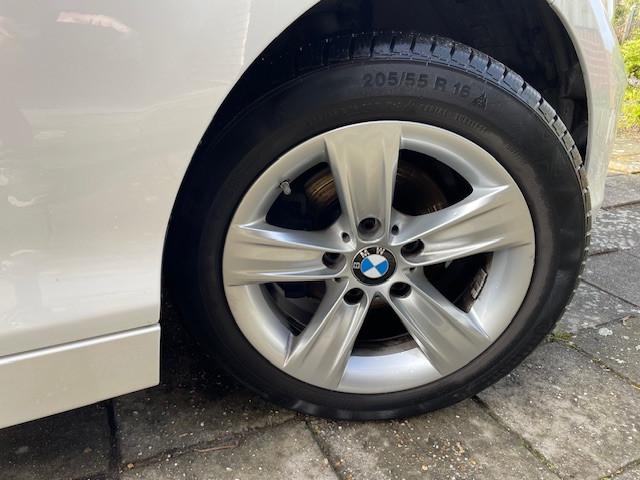Auto BMW 116i (Feb 2017)