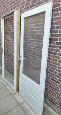Deur met kozijn