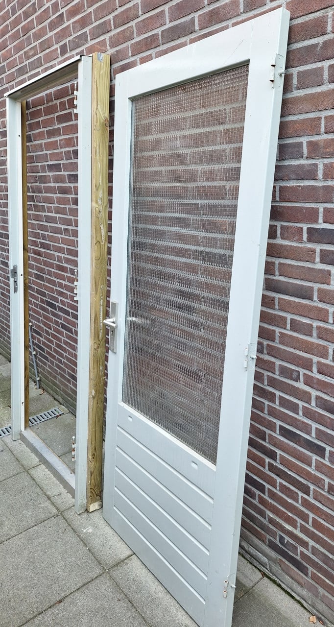 Deur met kozijn