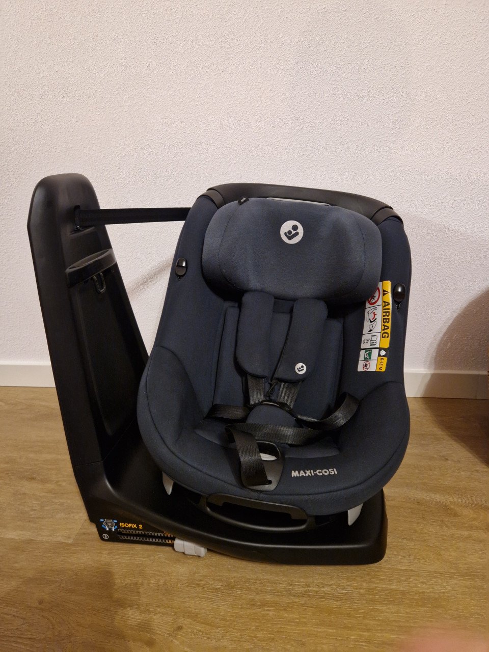 Maxi Cosi Axxisfix I-size 2024. Draaibare autostoel.