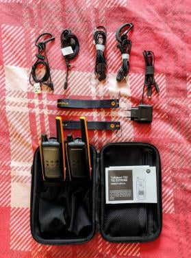 Te koop aangeboden Motorola T 82 Extreme portoset.