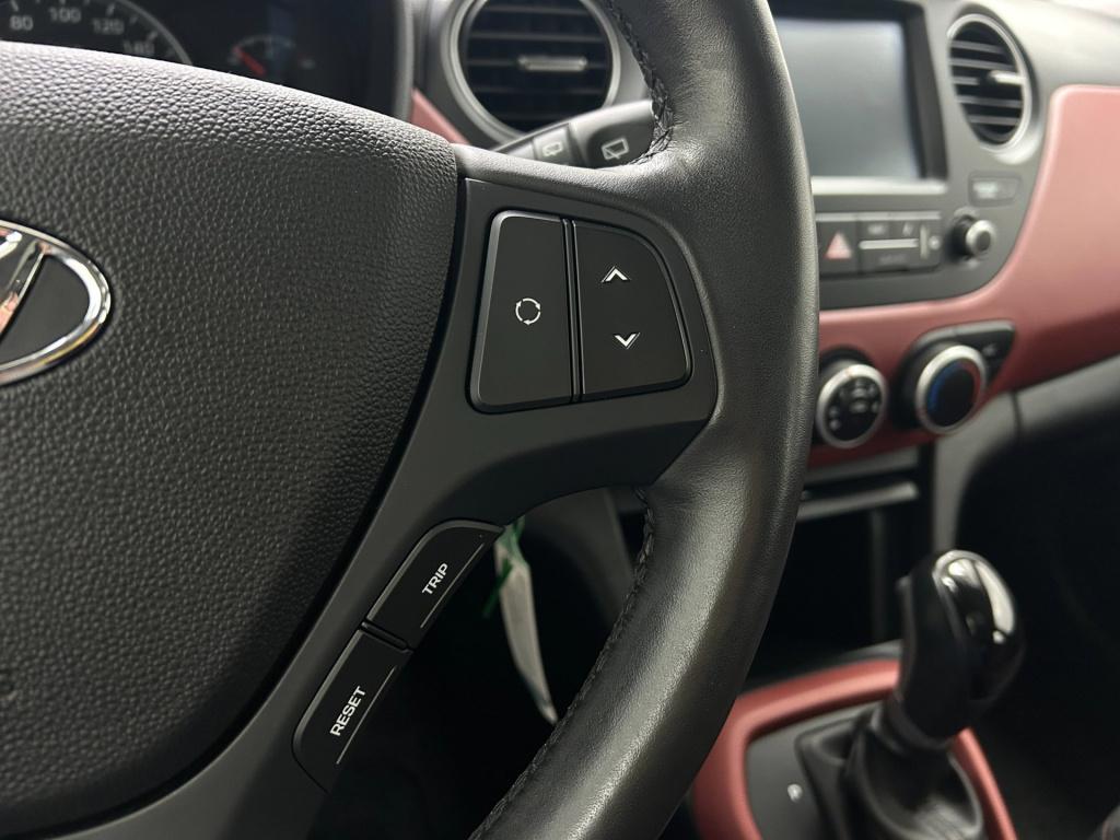 Hyundai I 10 occasion 1.2i | grijs | tweedehands hyundai i10 | airco | pano