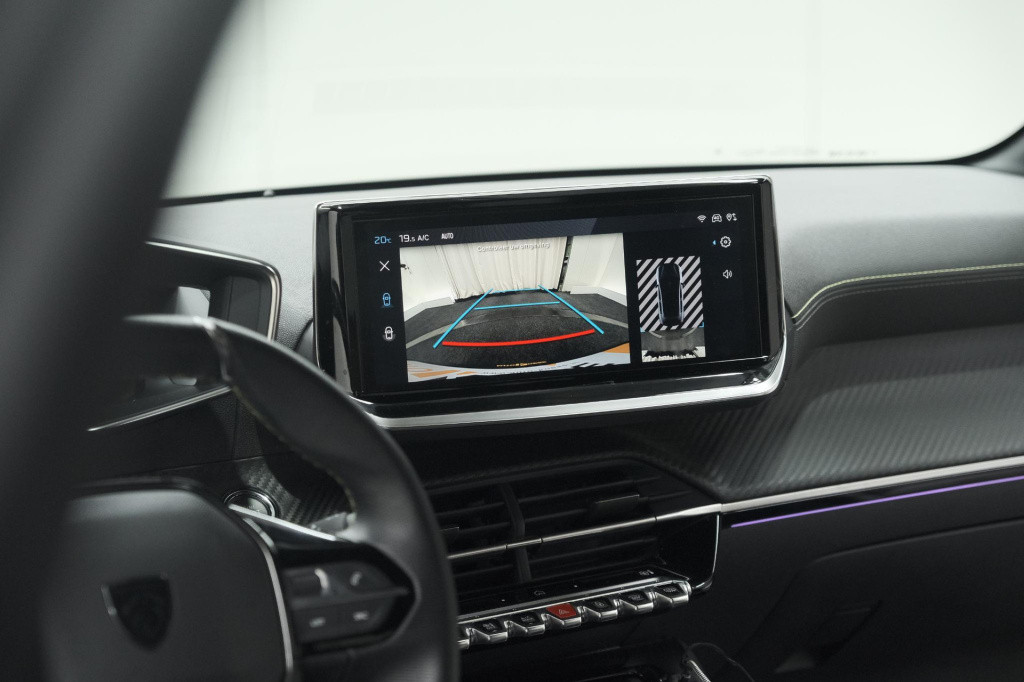 Peugeot 208 puretech 100 gt | camera | navigatie | apple carplay | parkeers