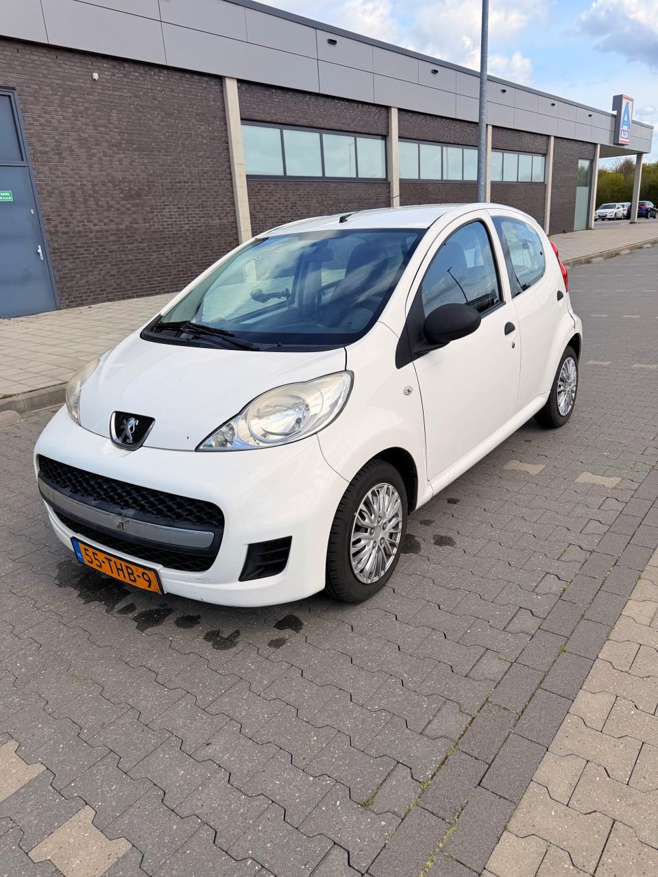 Peugeot 107/ 1.0 12V/ 5DR 2012 Wit/ AIRCO/ APK 09.03.2027
