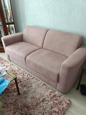 Roze tweepersoonsbankje. En 2 stoelen. Ook los van elkaar te koop