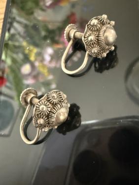 Antieke Zeeuwse knoop oorbellen