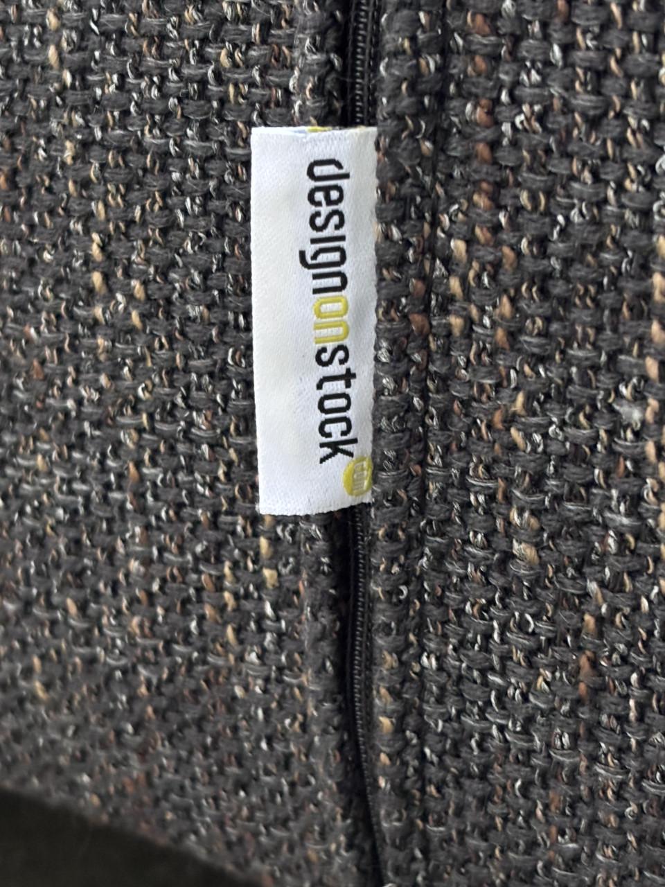 Bank van het merk Design-on-stock