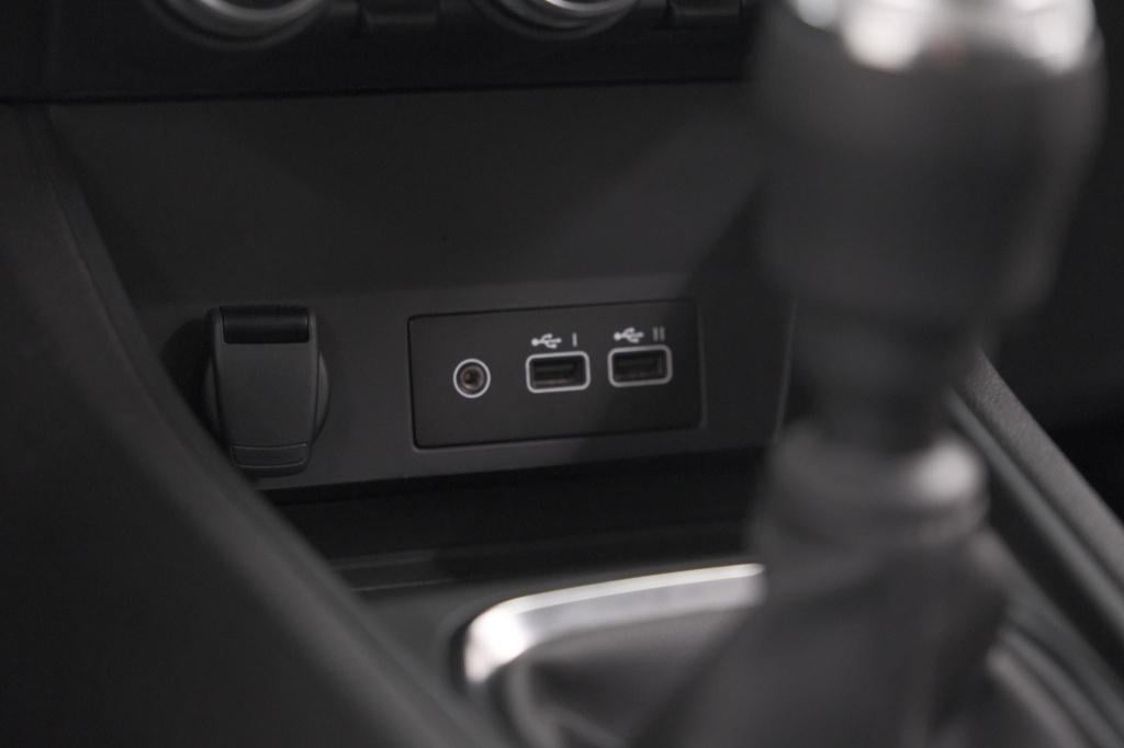 Renault Captur tce 90 evolution | parkeersensoren | apple carplay | climate