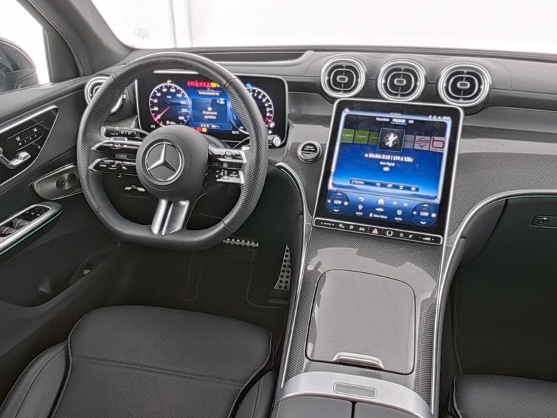 Mercedes-Benz Glc 300e 4matic amg line i niveau regeling i panorama dak i d