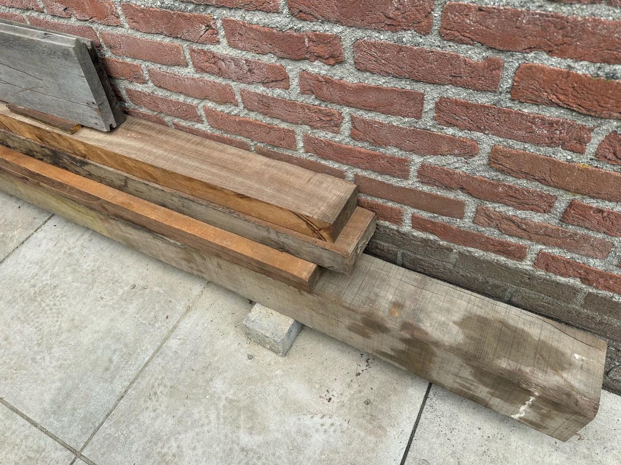 Hardhouten balken , diverse maten