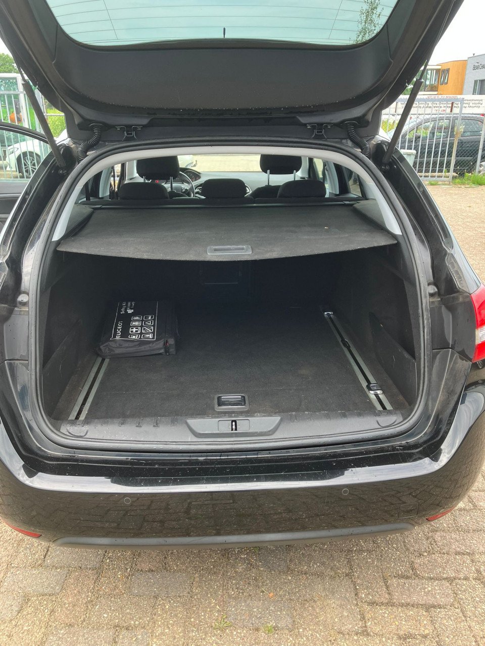 Peugeot 308 sw 1.2 pure tech blue executive