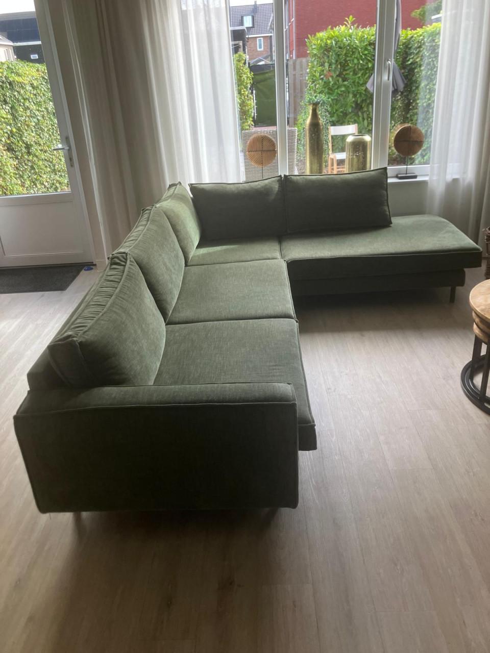 Een mooie groene hoekbank