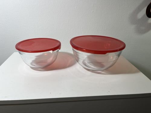 2 nieuwe Pyrex schalen